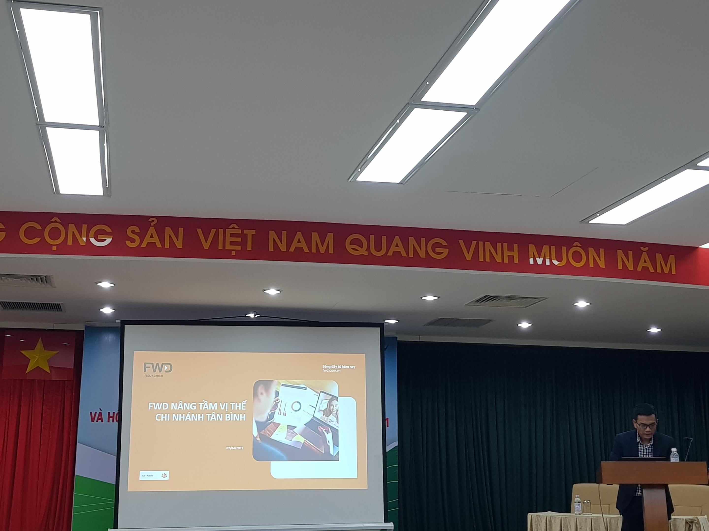 Vietcombank Tân Bình tổ chức buổi đào tạo sản phẩm bảo hiểm nhân thọ FWD