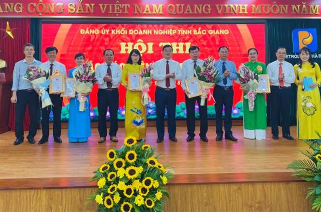 Vietcombank Bắc Giang đạt giải Nhì chung kết Hội thi Báo cáo viên giỏi Đảng bộ Khối Doanh nghiệp tỉnh Bắc Giang