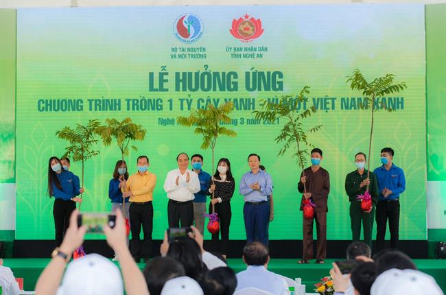 Vietcombank đồng hành cùng Lễ hưởng ứng chương trình trồng 1 tỷ cây xanh  – Vì một Việt Nam xanh