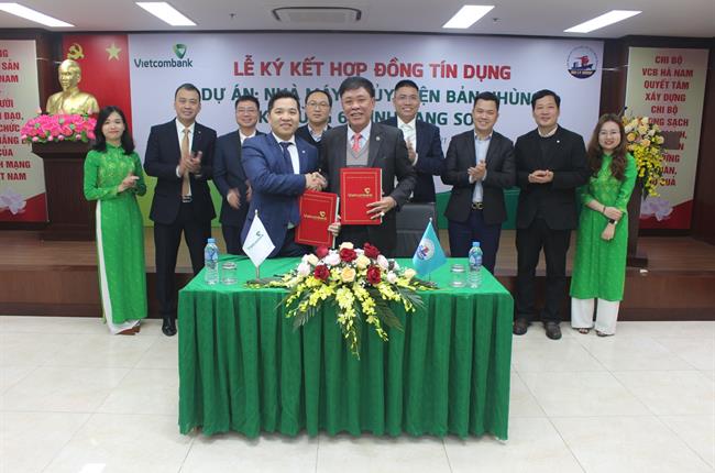 Vietcombank Hà Nam ký kết hợp đồng tín dụng tài trợ dự án “ Nhà máy thủy điện bản Nhùng Kỳ Cùng 6” với Công ty Cổ phần tập đoàn tư vấn đầu tư xây dựng Hải Lý.