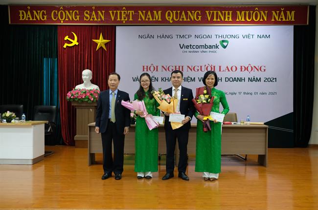 Vietcombank Vĩnh Phúc tổ chức hội nghị người lao động và triển khai nhiệm vụ kinh doanh năm 2021