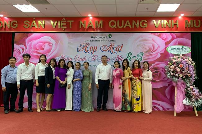 Vietcombank Vĩnh Long tổ chức kỷ niệm ngày Quốc tế Phụ nữ 8-3