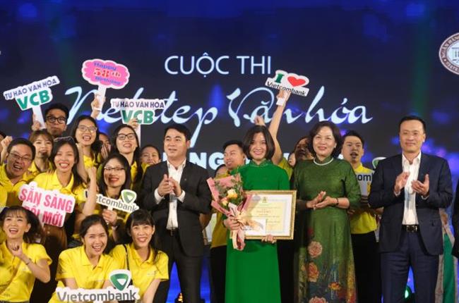 Đoàn thi Vietcombank đoạt giải Đặc biệt cuộc thi "Nét đẹp văn hóa ngành Ngân hàng” 