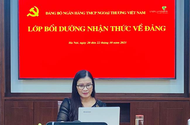 Đảng ủy Vietcombank tổ chức lớp bồi dưỡng nhận thức về Đảng