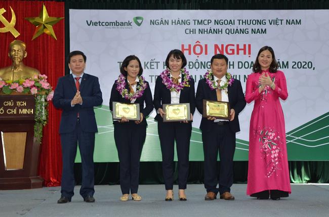 Vietcombank Quảng Nam tổ chức hội nghị tổng kết hoạt động kinh doanh năm 2020 và triển khai nhiệm vụ kinh doanh năm 2021