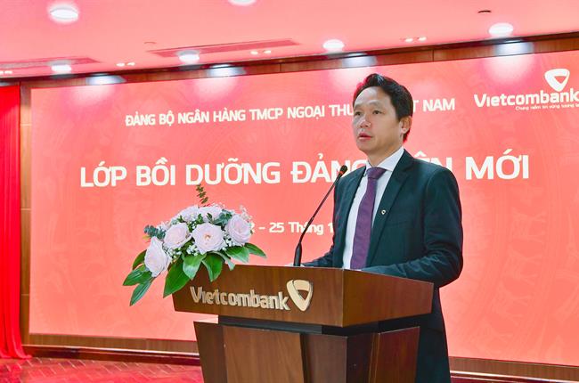 Đảng ủy Vietcombank tổ chức lớp bồi dưỡng lí luận chính trị dành cho đảng viên mới năm 2022