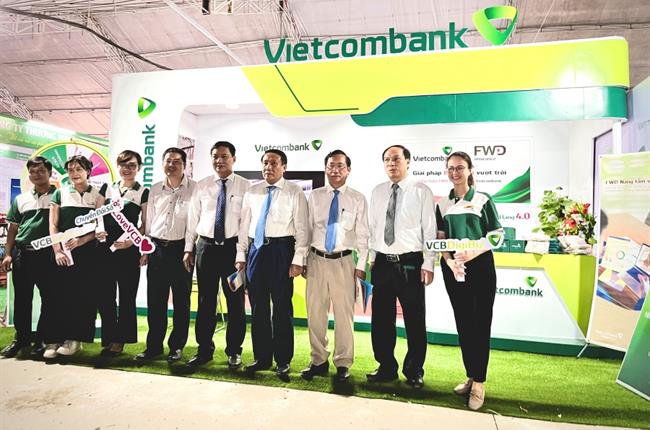 Vietcombank Quảng Trị mang đến trải nghiệm hiện đại cho khách hàng tham dự Hội chợ thương mại quốc tế Tiểu vùng Mekong mở rộng (GMS)