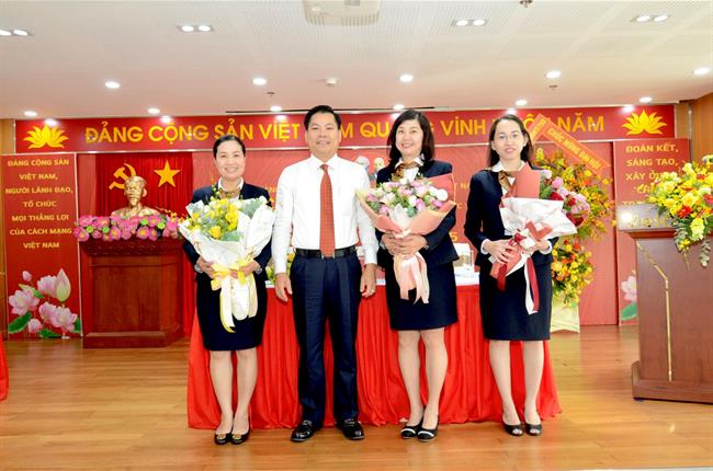 Đảng ủy Vietcombank Chi nhánh Thành phố Hồ Chí Minh chỉ đạo tổ chức thành công Đại hội chi bộ phòng Dịch vụ khách hàng tổ chức 1, nhiệm kỳ 2022 - 2025 