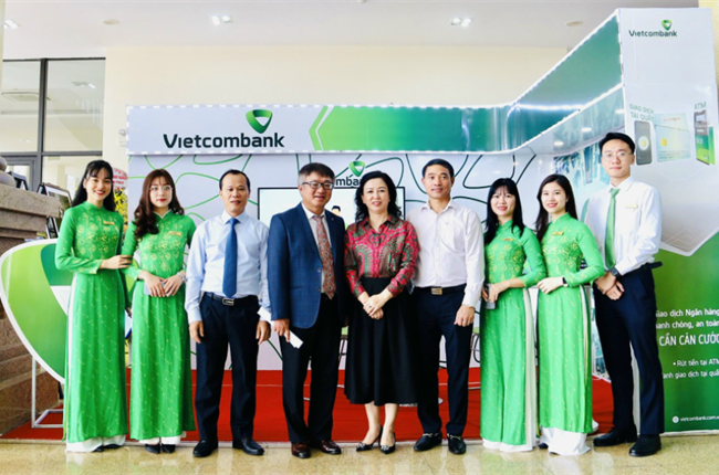 Vietcombank Bắc Giang tham dự ngày hội chuyển đổi số tỉnh Bắc Giang