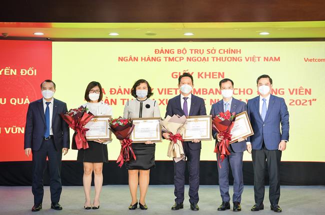 Đảng bộ Trụ sở chính Vietcombank tổ chức Hội nghị tổng kết công tác Đảng năm 2021 và triển khai nhiệm vụ năm 2022