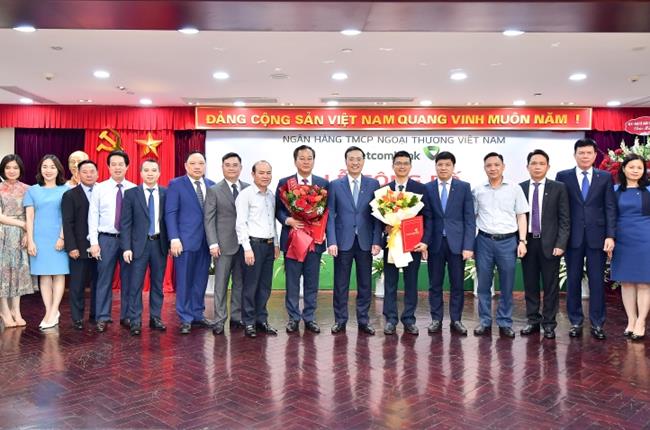 Vietcombank công bố quyết định nhân sự lãnh đạo cấp cao tại Trụ sở chính 