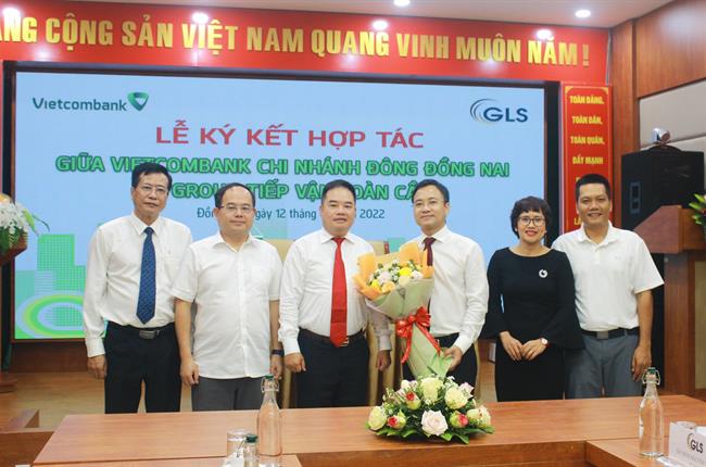 Vietcombank Đông Đồng Nai ký kết hợp tác với Công ty TNHH Dịch vụ Tiếp Vận Toàn Cầu (GLS)