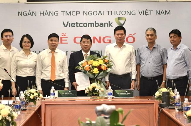 Vietcombank công bố quyết định giao nhiệm vụ phụ trách phòng Công nợ Trụ sở chính 