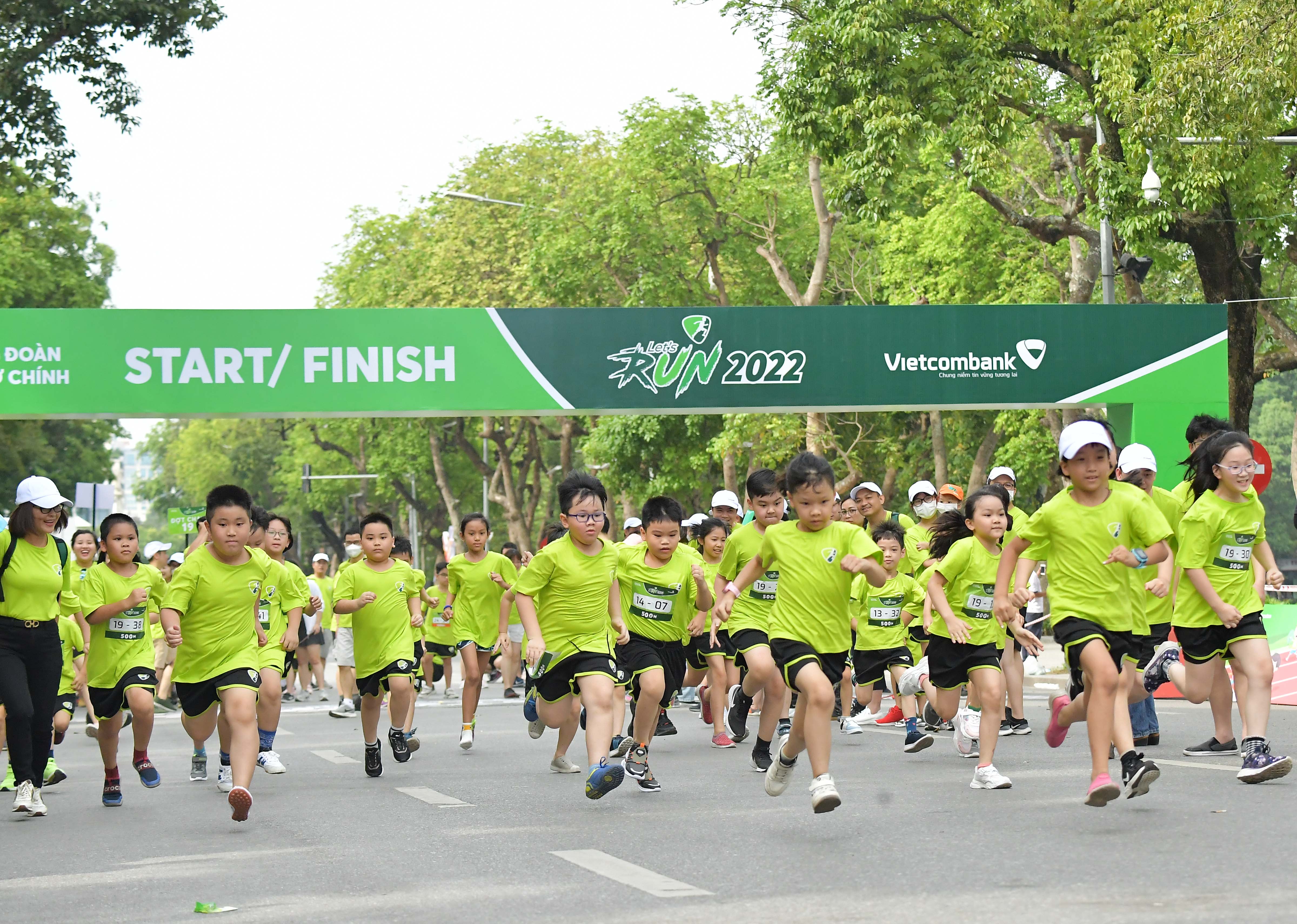 Công đoàn Trụ sở chính Vietcombank tổ chức thành công Giải chạy Let’s Run 2022 