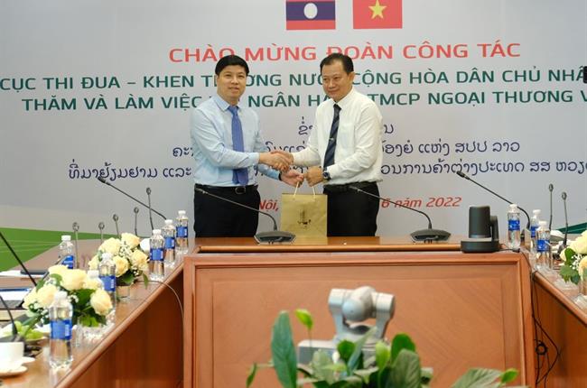 Đoàn công tác Cục TĐKT nước CHDCND Lào thăm và làm việc tại Vietcombank