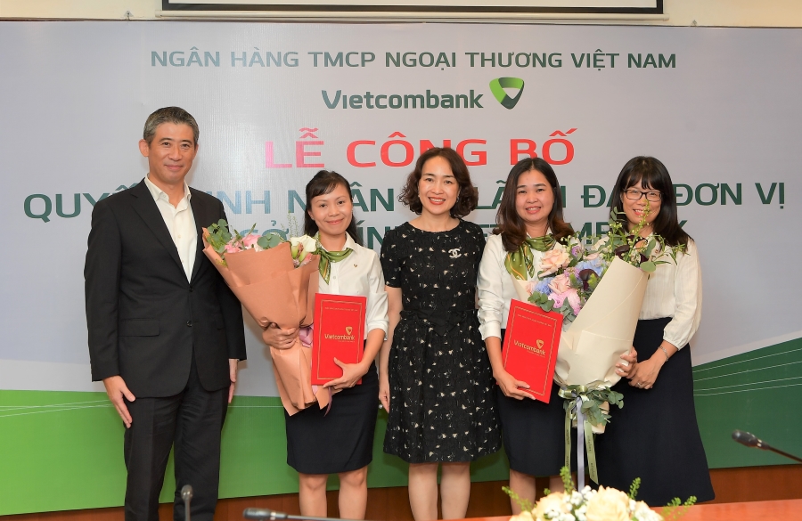 Vietcombank công bố quyết định bổ nhiệm Phó Trưởng phòng Phát triển sản phẩm bán lẻ TSC