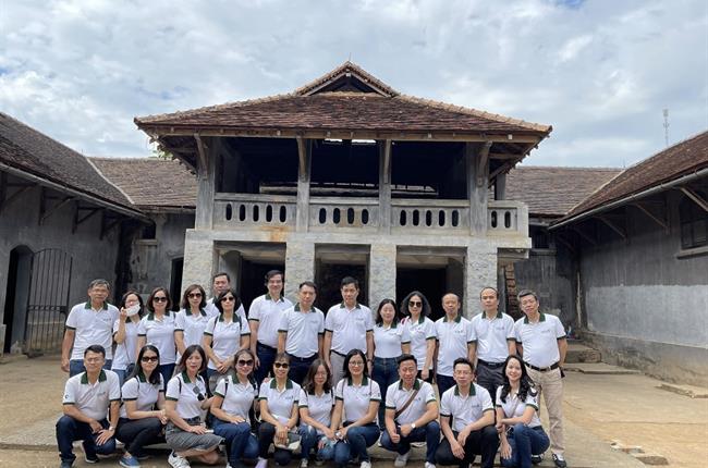 Đảng bộ Công ty Cho thuê tài chính Vietcombank (VCBL) tổ chức hành trình về nguồn tại Sơn La