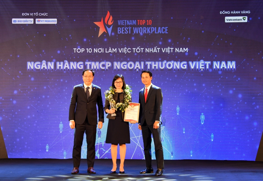 Vietcombank được vinh danh Top 10 nơi làm việc tốt nhất Việt Nam 2022 và Top 500 Nhà tuyển dụng hàng đầu Việt Nam