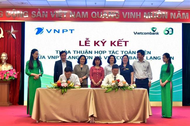 Vietcombank Lạng Sơn ký thỏa thuận hợp tác toàn diện với VNPT Lạng Sơn