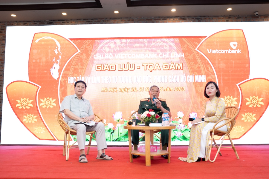 Vietcombank Chí Linh tổ chức đợt sinh hoạt chính trị năm 2023