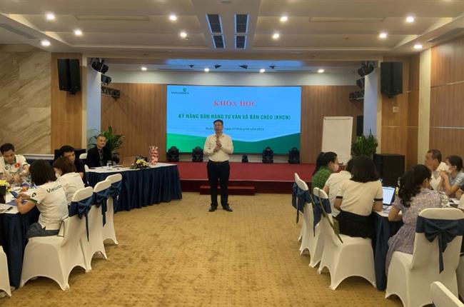 Vietcombank Hạ Long tổ chức chương trình đào tạo “Kỹ năng bán hàng tư vấn và bán chéo (KHCN)”