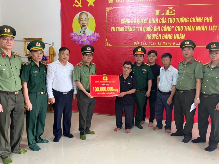 Vietcombank Quảng Ninh thăm hỏi gia đình liệt sỹ và cán bộ công an bị thương tại Đắk Lắk