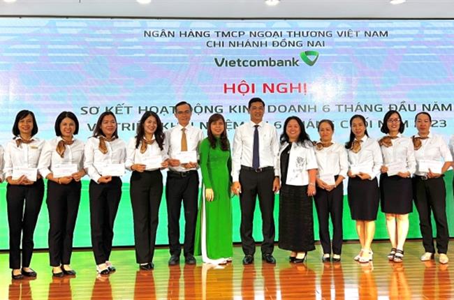 Vietcombank Đồng Nai tổ chức hội nghị sơ kết công tác Đảng, hoạt động kinh doanh và triển khai nhiệm vụ 6 tháng cuối năm