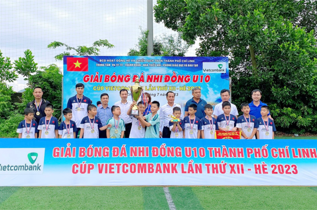 Vietcombank Chí Linh đồng hành cùng giải bóng đá U10 cúp Vietcombank thành phố Chí Linh năm 2023