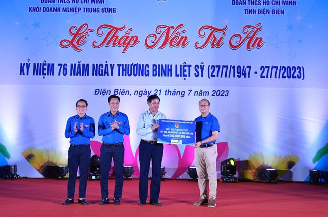Đoàn Thanh niên Vietcombank tham gia hành trình về nguồn – tri ân các anh hùng, liệt sỹ tại Điện Biên