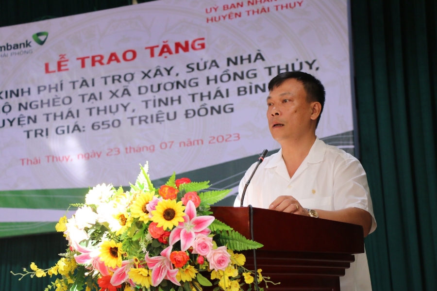 Vietcombank Hải Phòng trao tặng kinh phí xây, sửa nhà cho các hộ nghèo, cận nghèo tại tỉnh Thái Bình