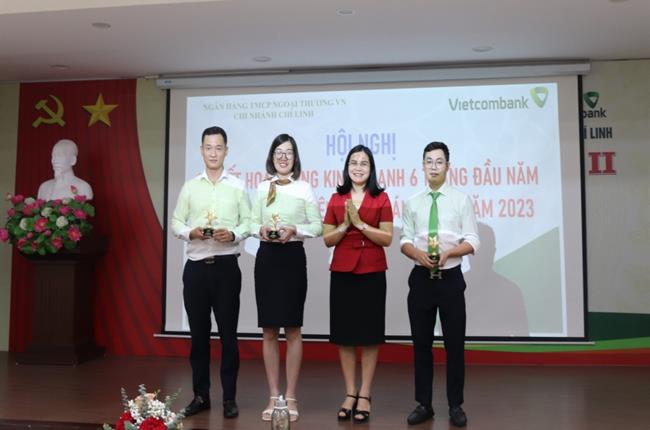 Vietcombank Chí Linh tổ chức hội nghị công tác Đảng và hoạt động kinh doanh 6 tháng đầu năm, triển khai nhiệm vụ 6 tháng cuối năm 2023