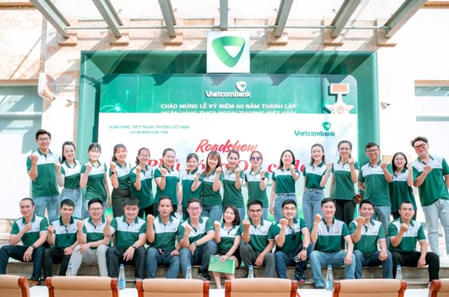 Đoàn thanh niên Vietcombank Kon Tum với chương trình roadshow “Phủ sóng QR Code”