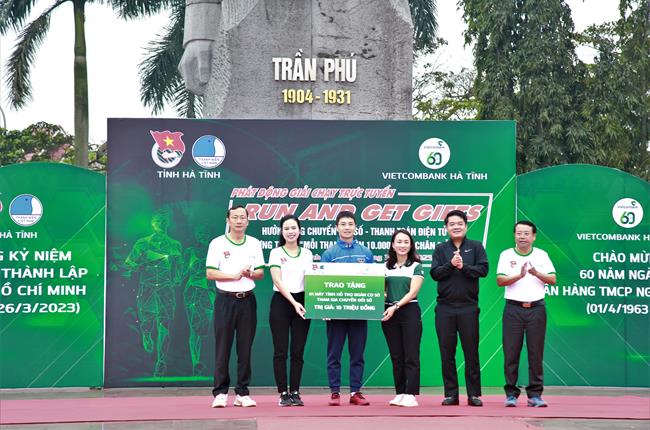 Vietcombank Hà Tĩnh đồng hành cùng giải chạy trực tuyến  “RUN AND GET GIFTS”