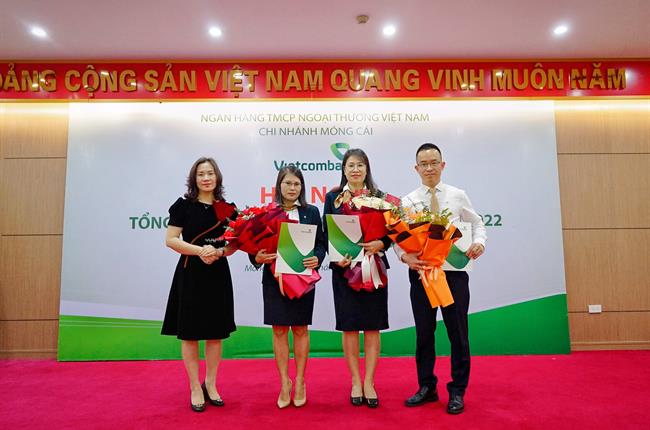 Vietcombank Móng Cái tổ chức hội nghị tổng kết hoạt động kinh doanh năm 2022 và hội nghị người lao động năm 2023