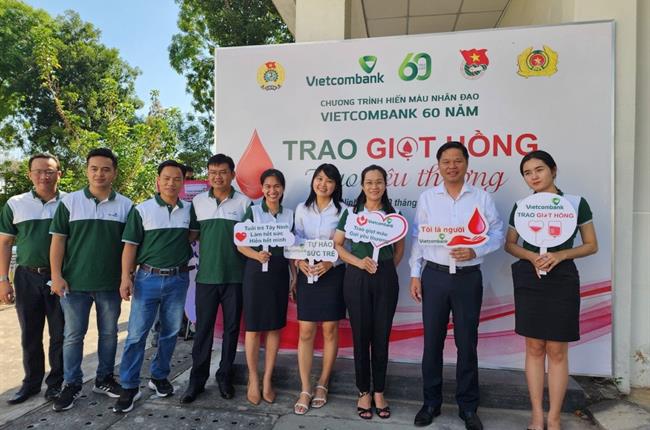 Vietcombank Tây Ninh tổ chức chương trình hiến máu nhân đạo “Vietcombank 60 năm: Trao giọt hồng - Trao yêu thương”