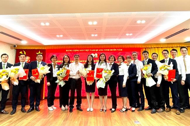 Đảng bộ Vietcombank TP. Hồ Chí Minh tổ chức lễ kết nạp Đảng viên mới năm 2023