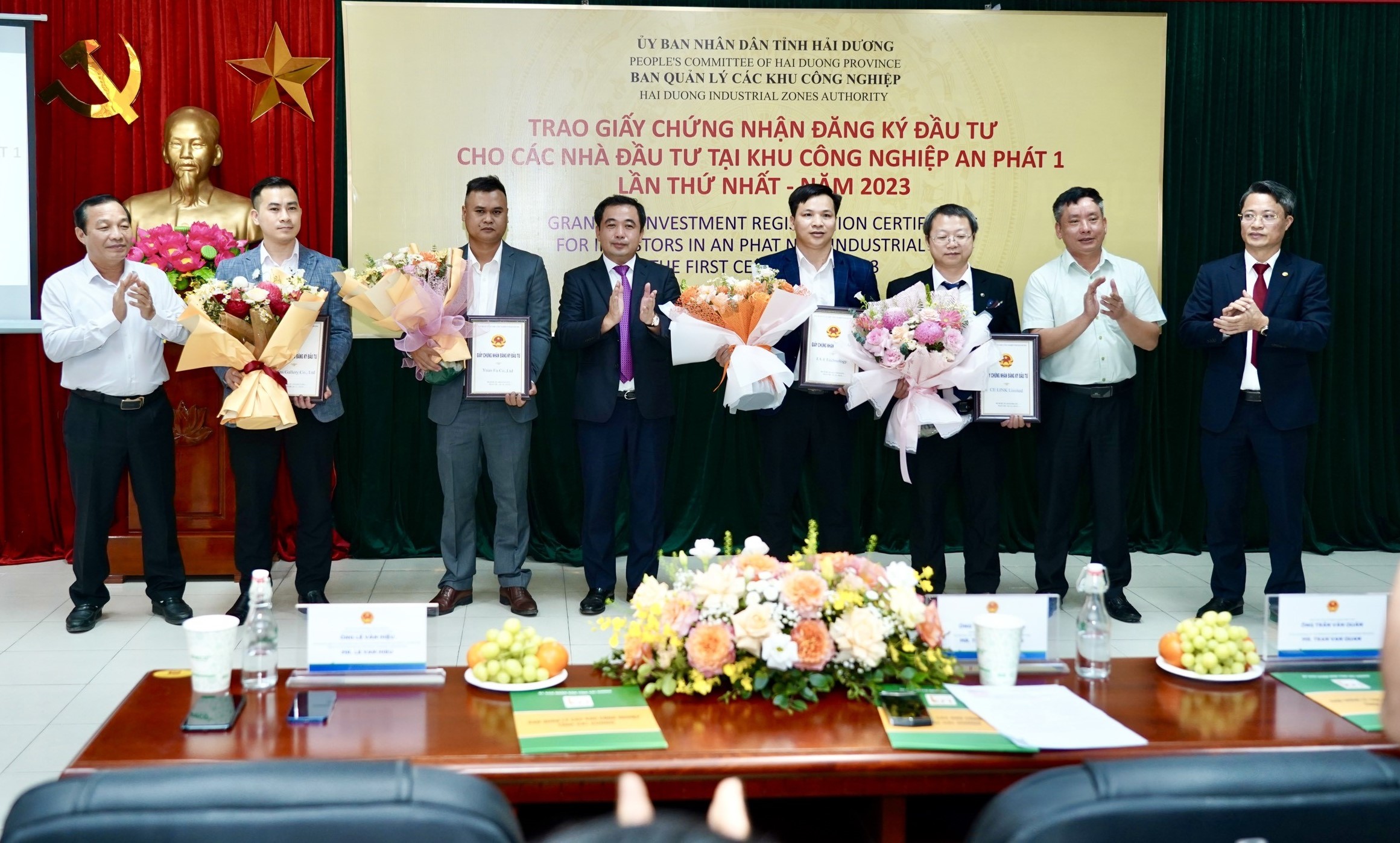 Vietcombank Hải Dương tham dự lễ trao giấy chứng nhận đầu tư tại Hải Dương