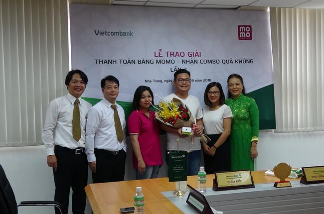 Vietcombank và Momo trao thưởng đợt 2 cho Chương trình khuyến mãi “ Thanh toán bằng Momo nhận Combo quà khủng”