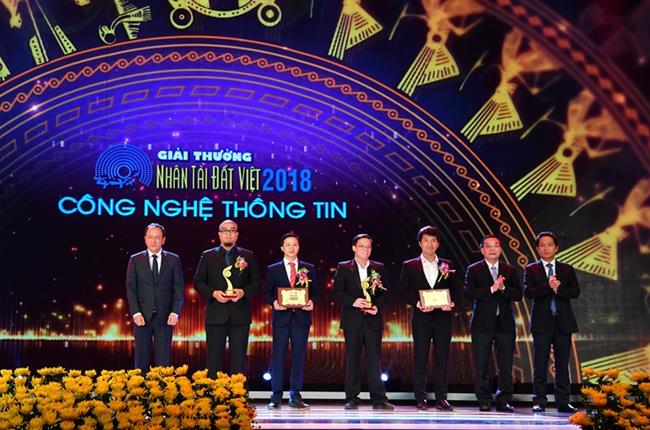 Vietcombank 6 năm liên tiếp đồng hành cùng Giải thưởng Nhân tài Đất Việt