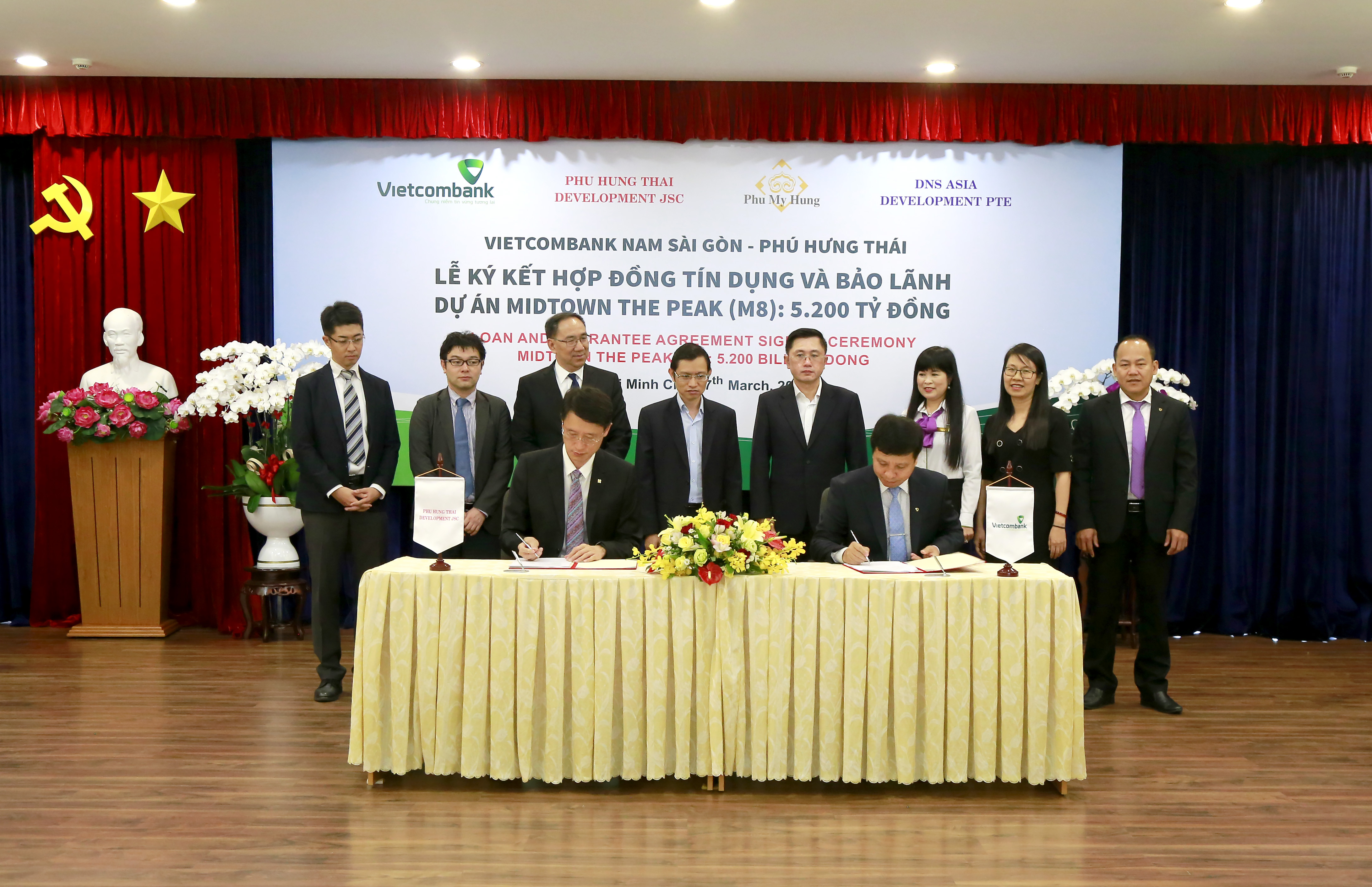 Vietcombank Nam Sài Gòn ký kết hợp đồng tín dụng và bảo lãnh Dự án Midtown The Peak