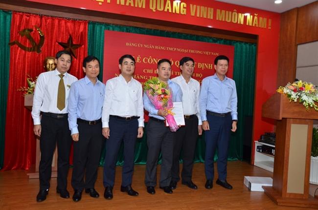 Đảng ủy Vietcombank công bố quyết định chỉ định Bí thư Chi bộ Chi nhánh Đông Đồng Nai