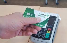 Chuyển đổi sang thẻ Vietcombank để trải nghiệm tiện ích và nhiều ưu đãi hấp dẫn như miễn phí thường niên, tích điểm tích xu và các chương trình giảm giá đặc biệt. Khám phá hình ảnh liên quan ngay!